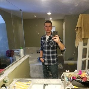 Meet your Posher, Adam